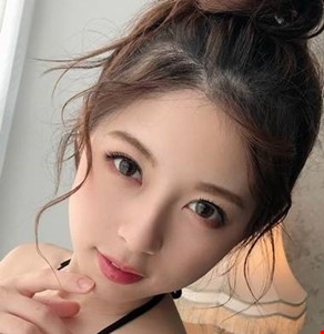 쿠로이 레나